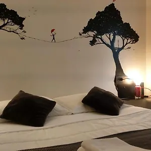 Bed & Breakfast Street Art